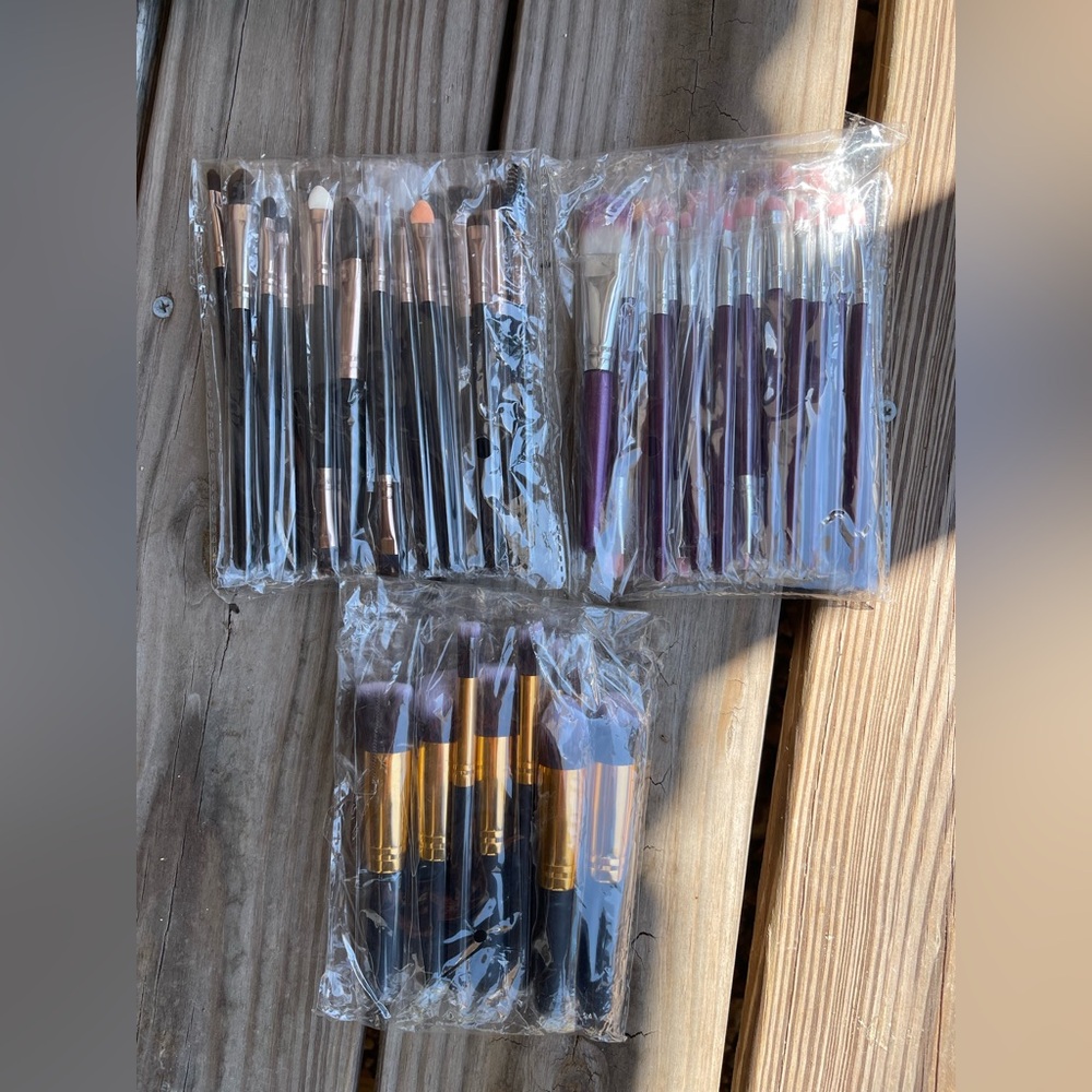 Makeup Brush Set with Gold and Purple Accents